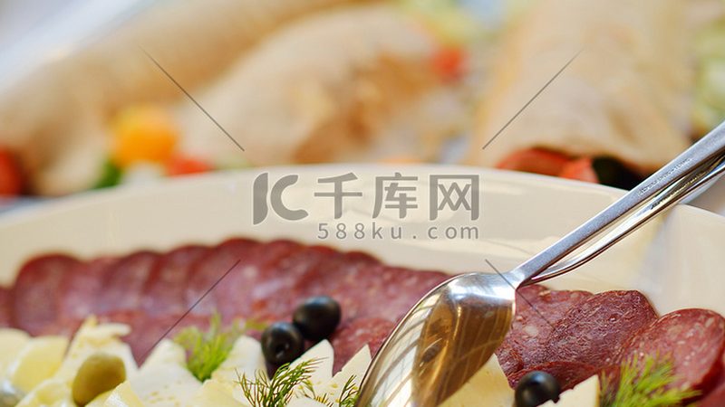 休闲食品：揭秘十大品牌背后的生产秘密